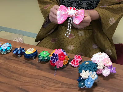 My interview was featured on the "Tsumami Kanzashi" website!